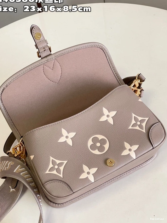 Rep ladies Diane Nano VUITTON LOUIS 0807